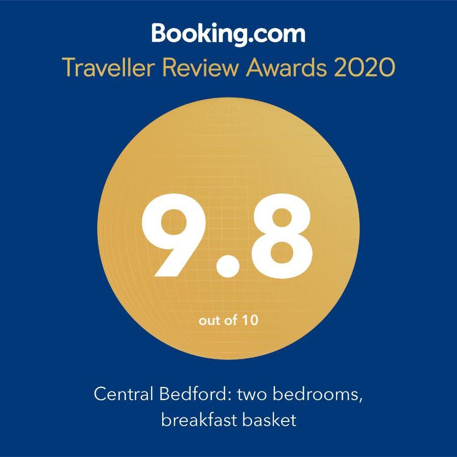 Central Bedford: Two Bedrooms, Breakfast Basket エクステリア 写真
